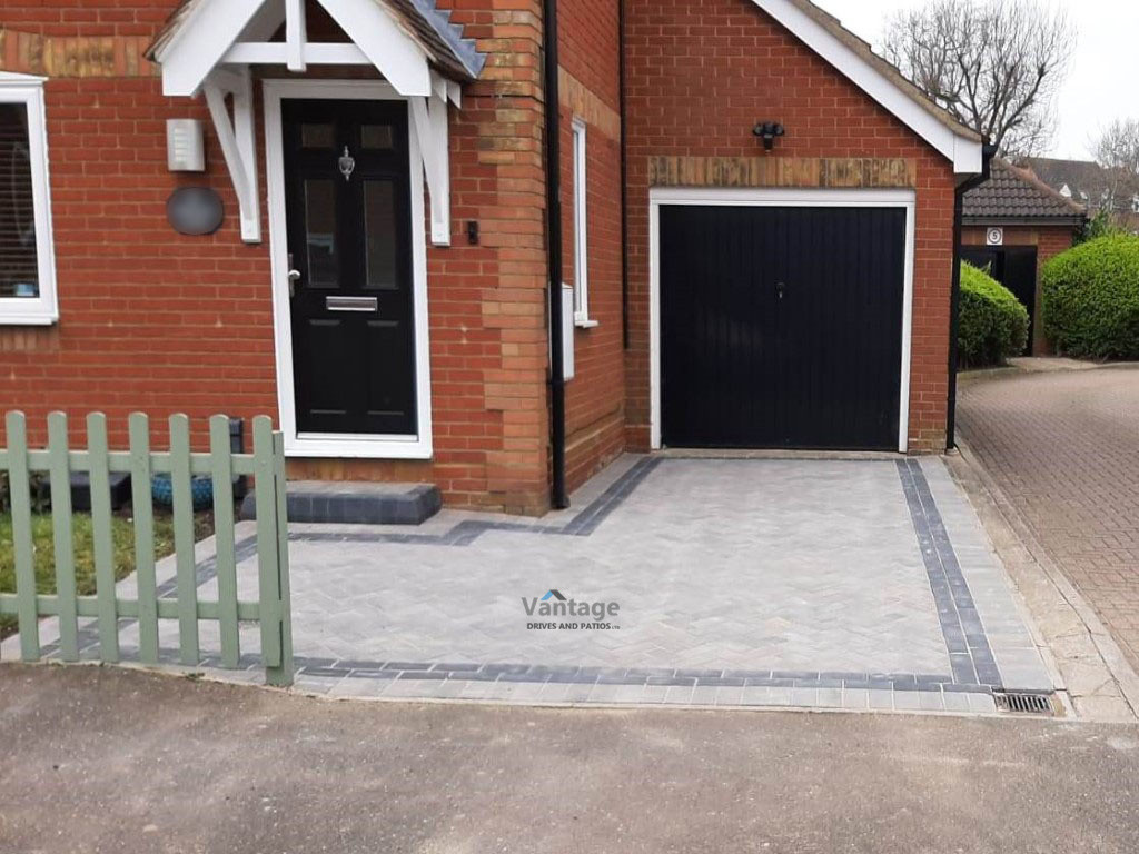 Driveway with Ash and Charcoal Block Paving in Basildon, Essex