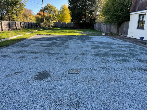 Gravelled Driveway with Concrete Kerbing in Chelmsford, Essex