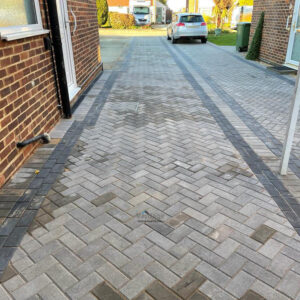 Ash Block Paved Driveway with Stretcher Bond Border in Braintree,…