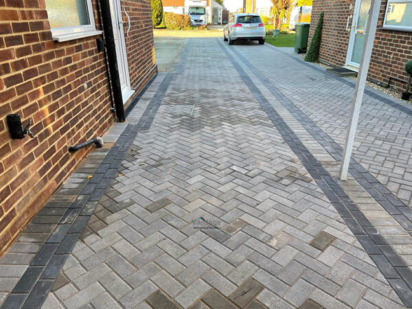 Ash Block Paved Driveway with Stretcher Bond Border in Braintree,…