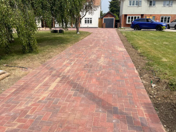 Brindle Block Paved Driveway with Raised Pathway in Chelmsford, Essex (7)