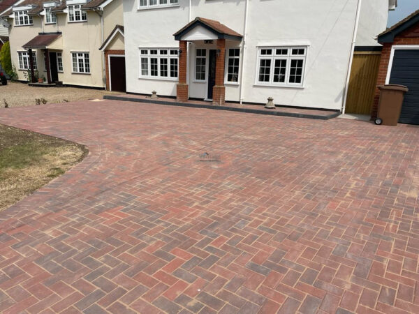 Brindle Block Paved Driveway with Raised Pathway in Chelmsford, Essex (8)