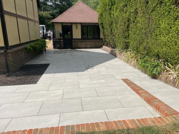 Porcelain Tiled Patio With Brickwork Wall In Chelmsford (8)